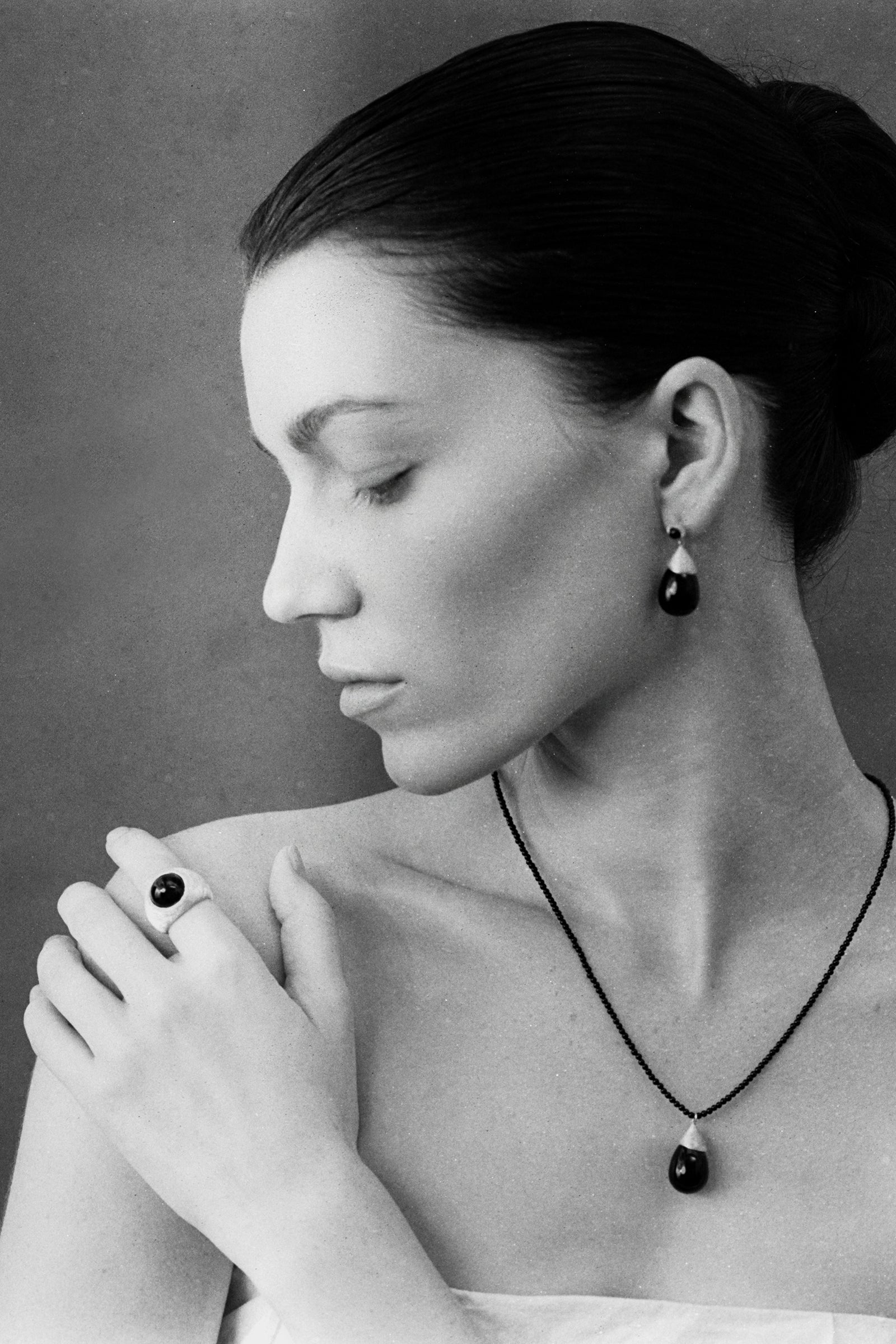 Stardust Onyx Necklace